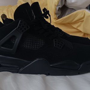 Black cat 4s